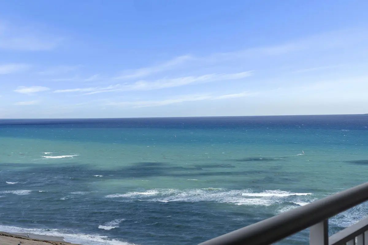 23-web-or-mls-DSC09360dsc09360 at 750 N Ocean Boulevard Apt 1904, Pompano Beach