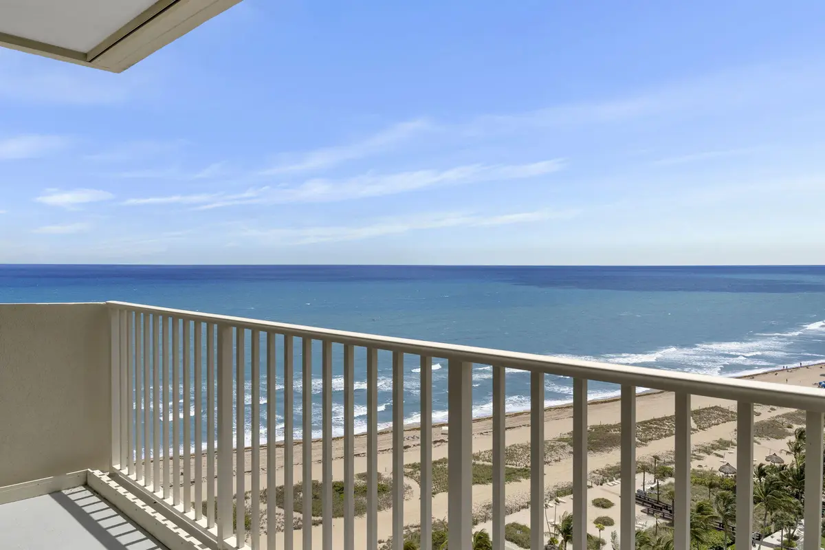 25-web-or-mls-DSC09362dsc09362 at 750 N Ocean Boulevard Apt 1904, Pompano Beach
