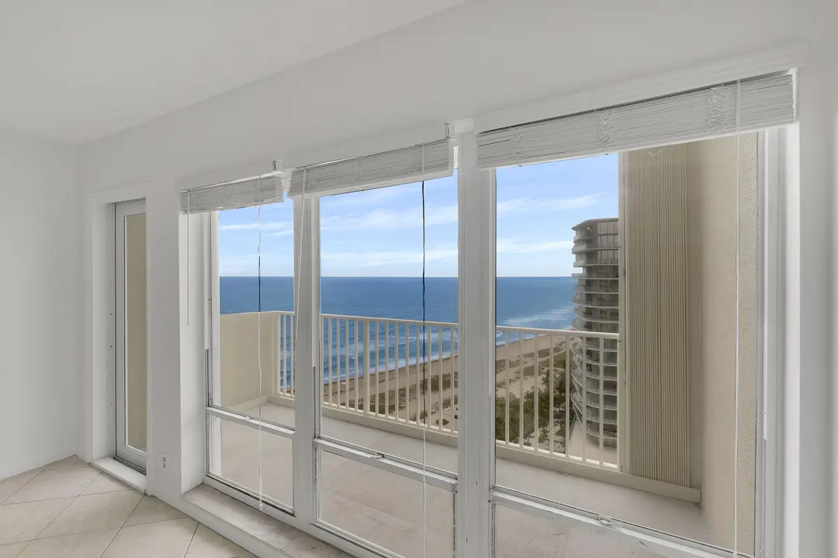 7-web-or-mls-DSC09302dsc09302 at 750 N Ocean Boulevard Apt 1904, Pompano Beach