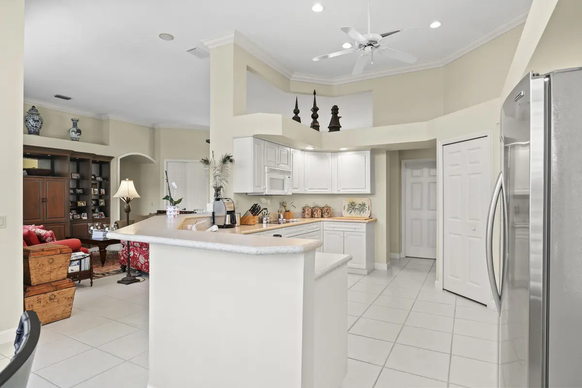 16_0o1a2711 at 2225 SW Oakhill Way, Palm City