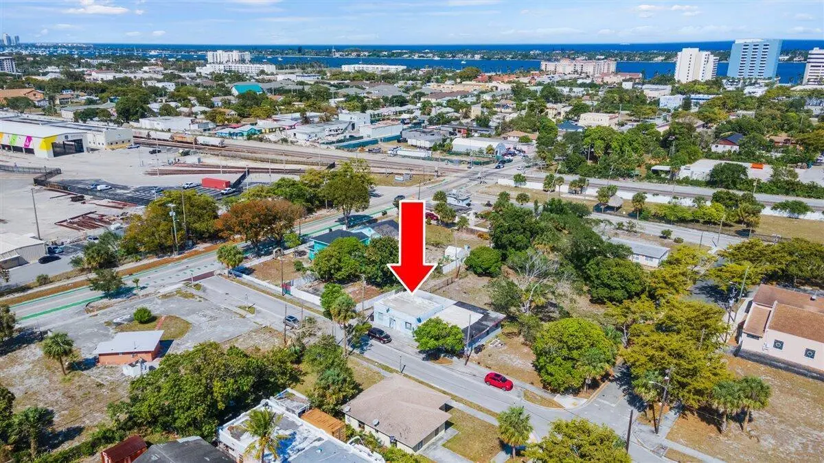 43-6 at 1504 N Sapodilla Avenue, West Palm Beach