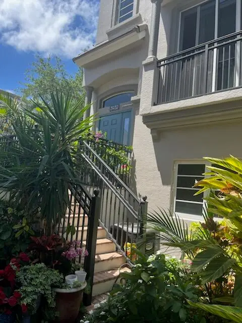 Steps to front entrance at 3932 Coral Heights Way, Oakland Park