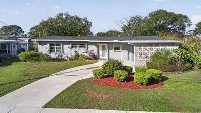 2948 SE Treasure Island Road, Port St. Lucie – sold