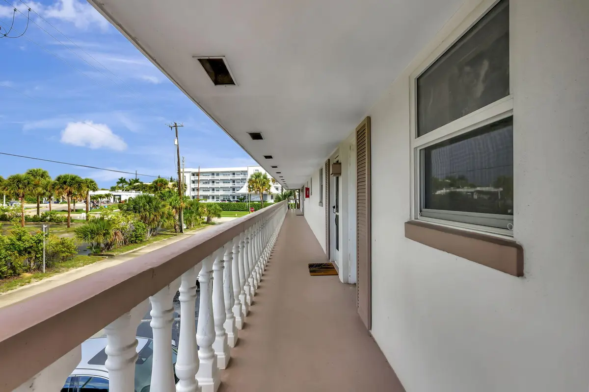 CORINTHIAN 5 at 148 Yacht Club Drive 5, North Palm Beach