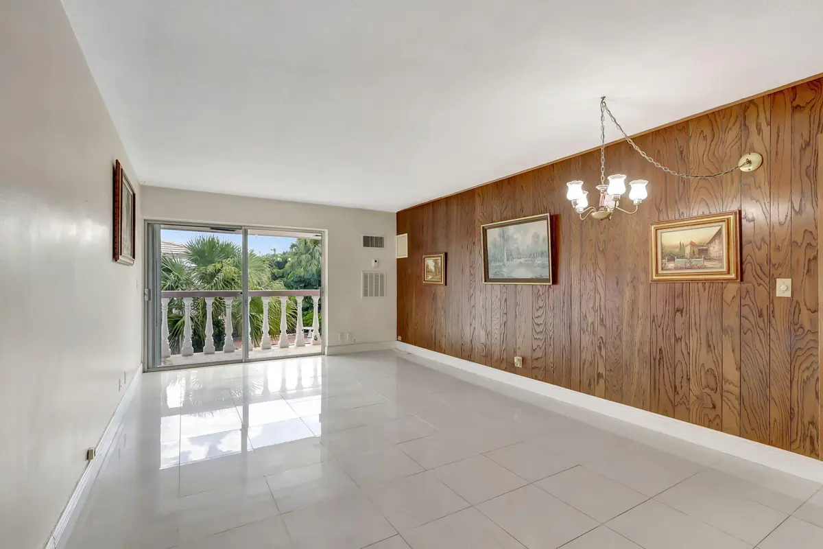 CORINTHIAN 6 at 148 Yacht Club Drive 5, North Palm Beach