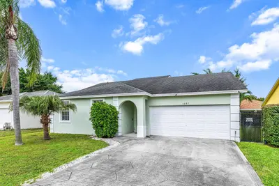 1087 Salmon Isle, Greenacres – sold