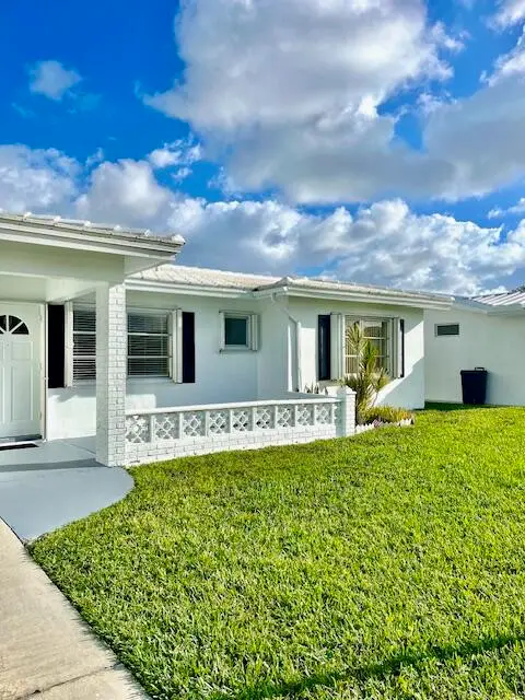 LARGE YARD at 907 SW 3rd Avenue, Boynton Beach