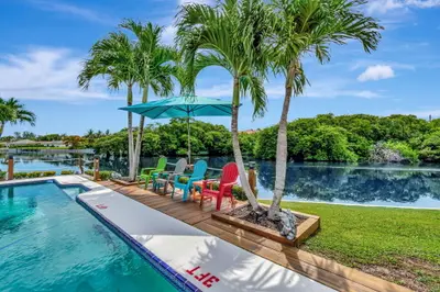 302 Venice Drive, Boynton Beach – Single Family Residence for sale