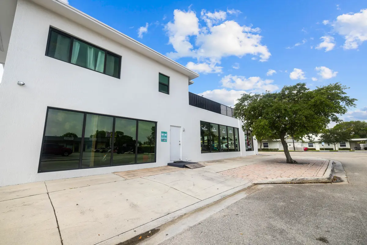 6B0A3707 at 1914 N Dixie Highway, Lake Worth Beach