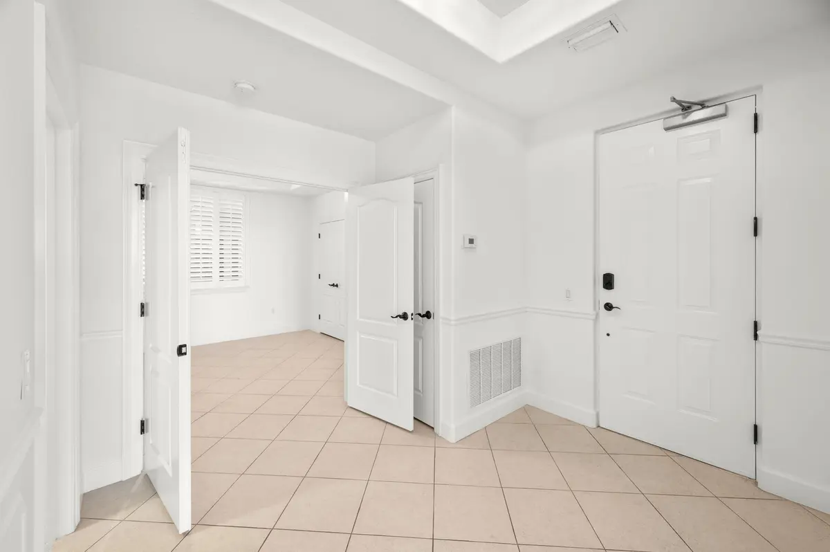 2-web-or-mls-20 Orange Ave 411 - 2 at 20 Orange Avenue Apt 411, Fort Pierce