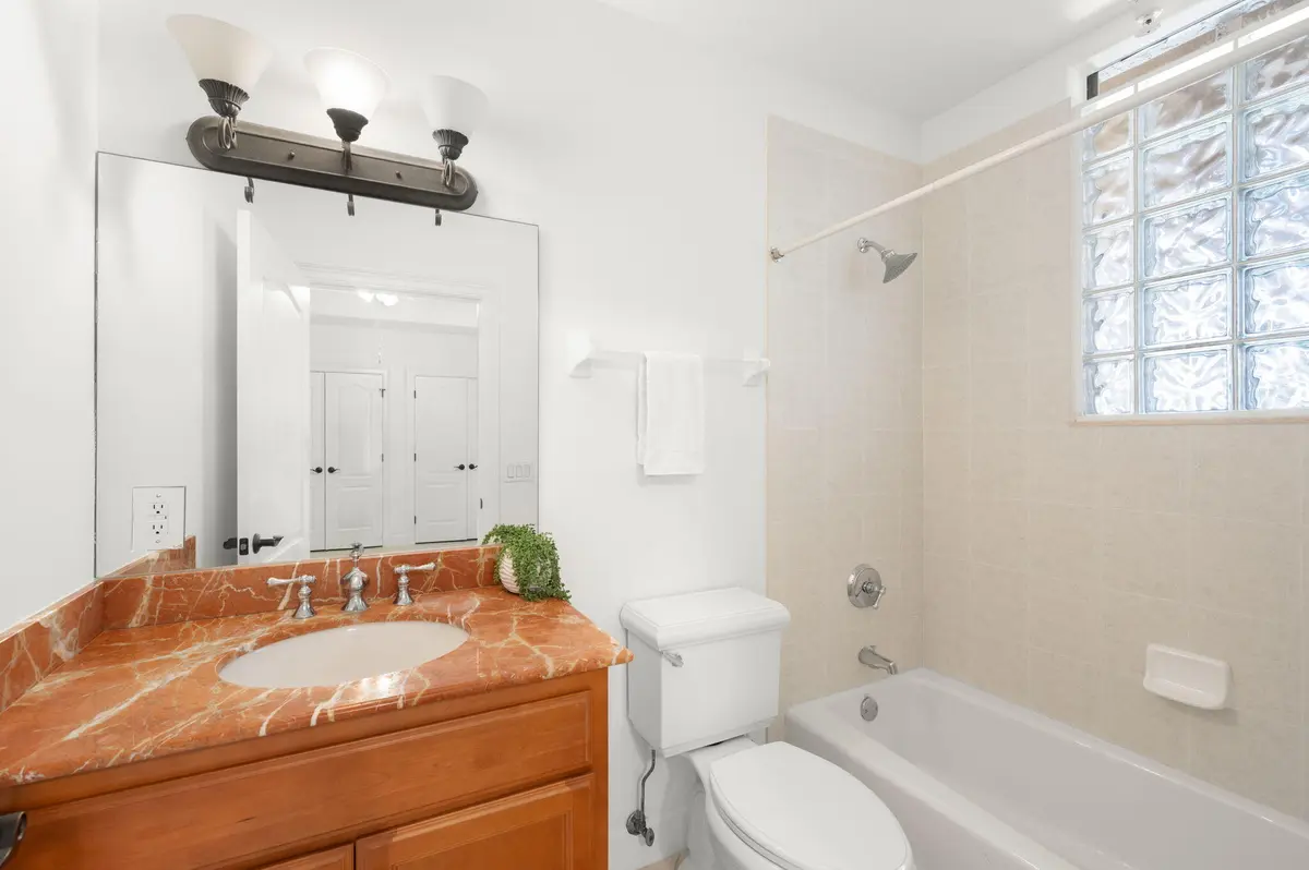 4-web-or-mls-20 Orange Ave 411 - 4 at 20 Orange Avenue Apt 411, Fort Pierce