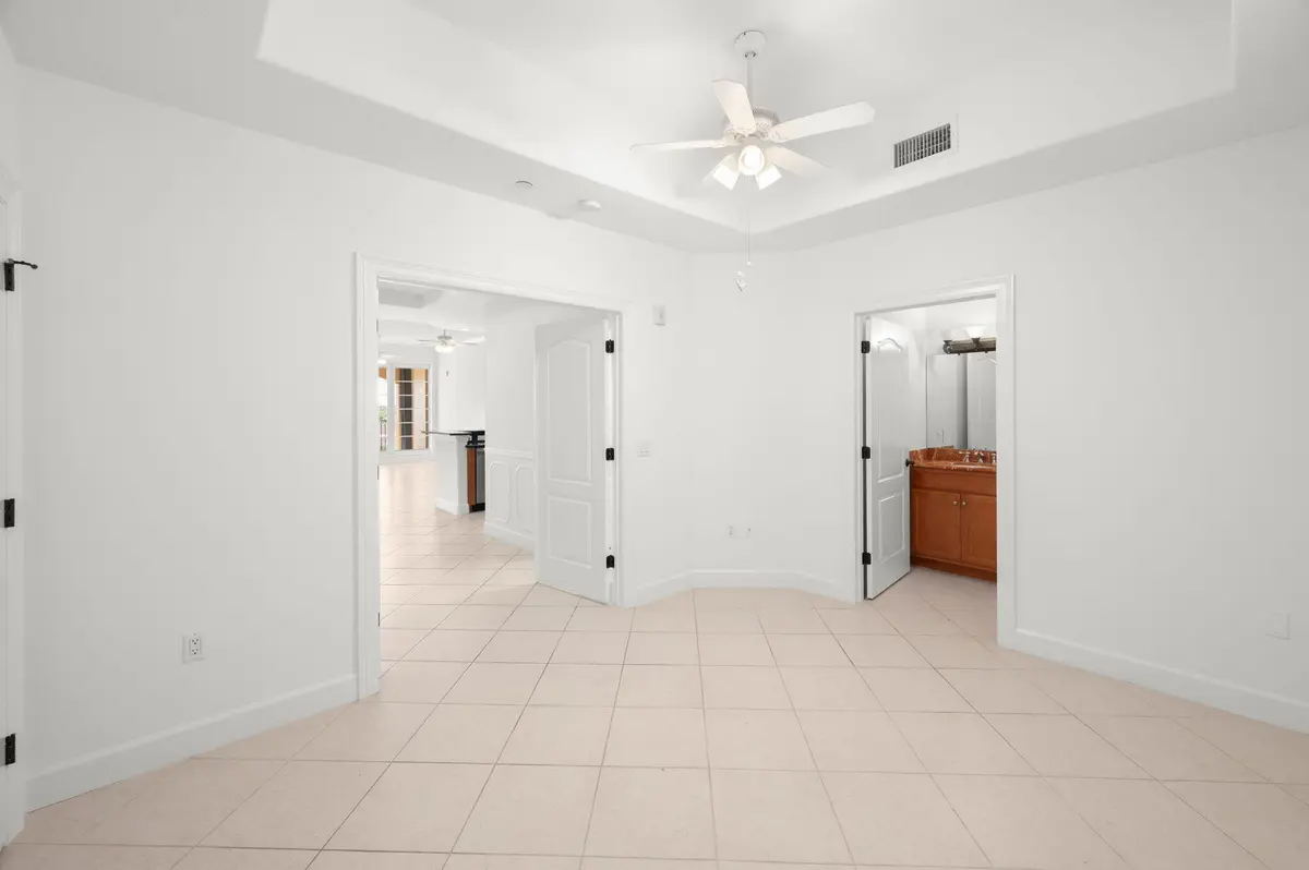 5-web-or-mls-20 Orange Ave 411 - 5 at 20 Orange Avenue Apt 411, Fort Pierce