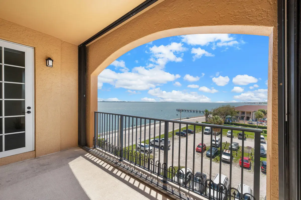 13-web-or-mls-20 Orange Ave 411 - 13 at 20 Orange Avenue Apt 411, Fort Pierce