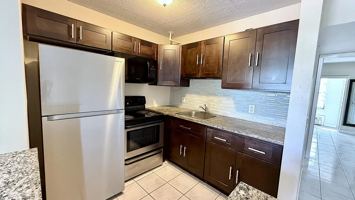 Kitchen at 79 Lyndhurst D, Deerfield Beach