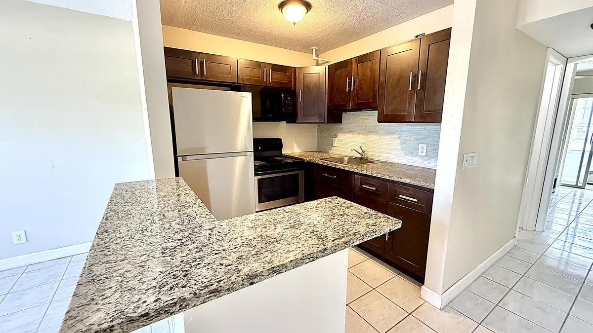 Kitchen at 79 Lyndhurst D, Deerfield Beach