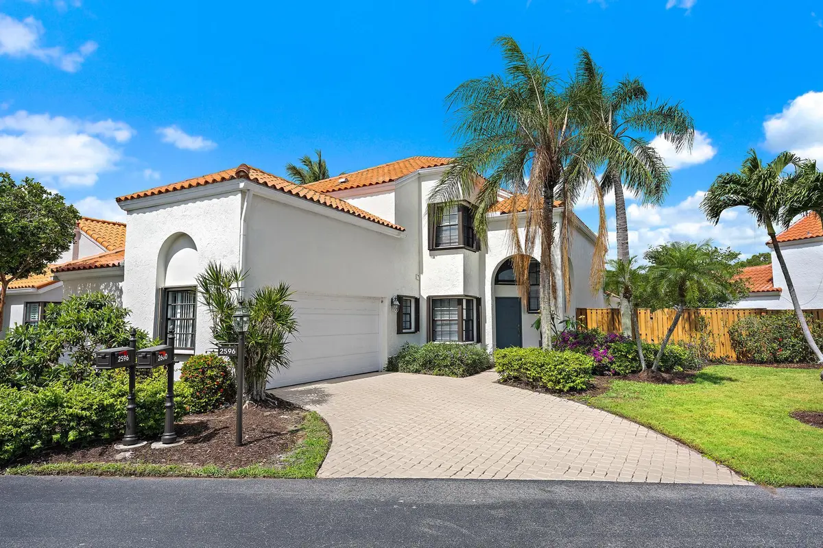 2596 La Cristal Cir-22 at 2596 La Cristal Circle, Palm Beach Gardens