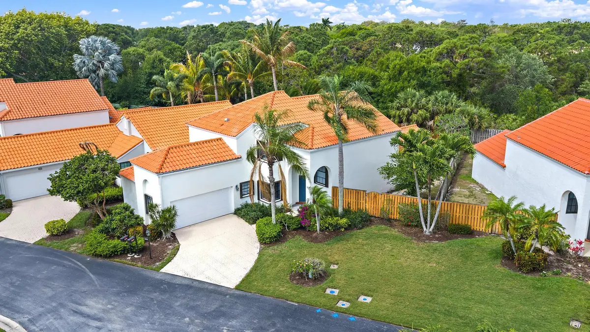 2596 La Cristal Cir-24 at 2596 La Cristal Circle, Palm Beach Gardens