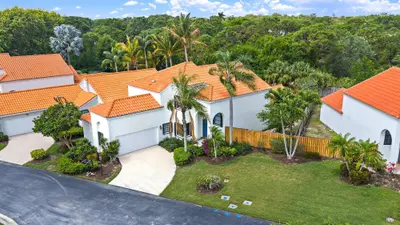 2596 La Cristal Circle, Palm Beach Gardens – sold