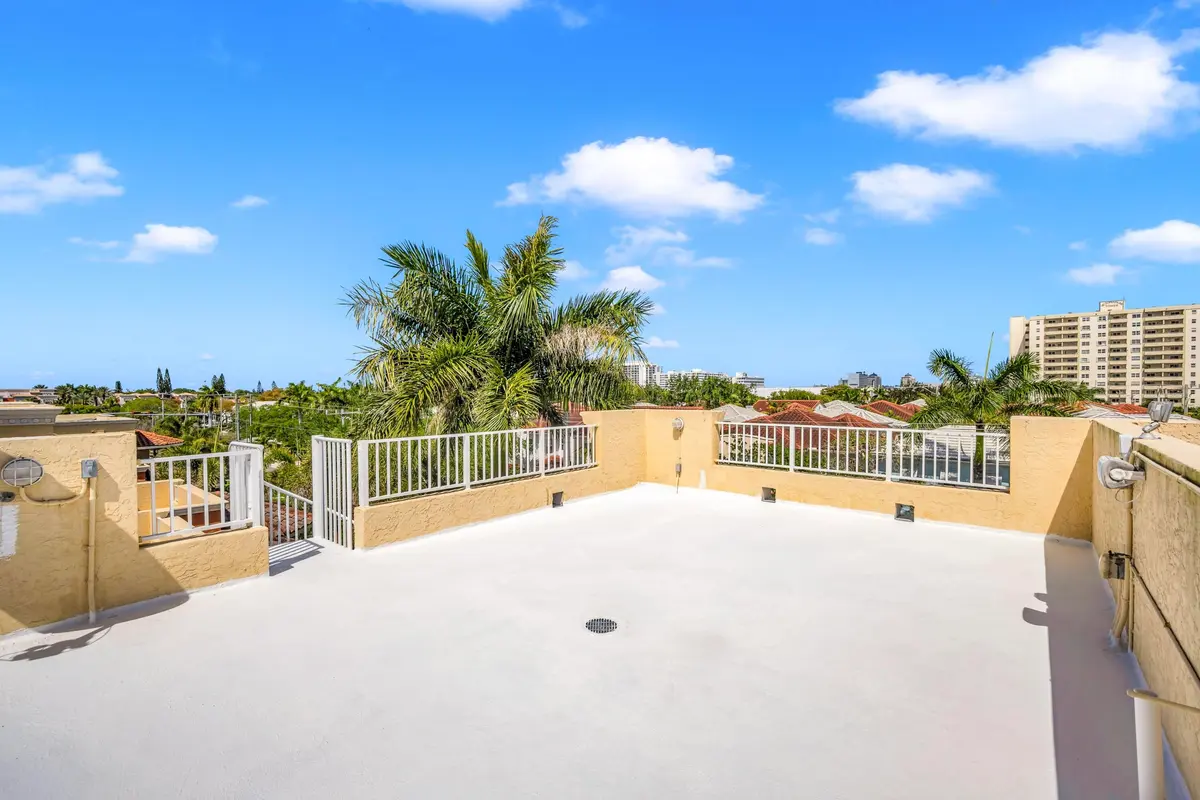 E20FBEB3-9D07-4684-BE13-4094835C16A9_1_2 at 903 NE 17th Way 104, Fort Lauderdale
