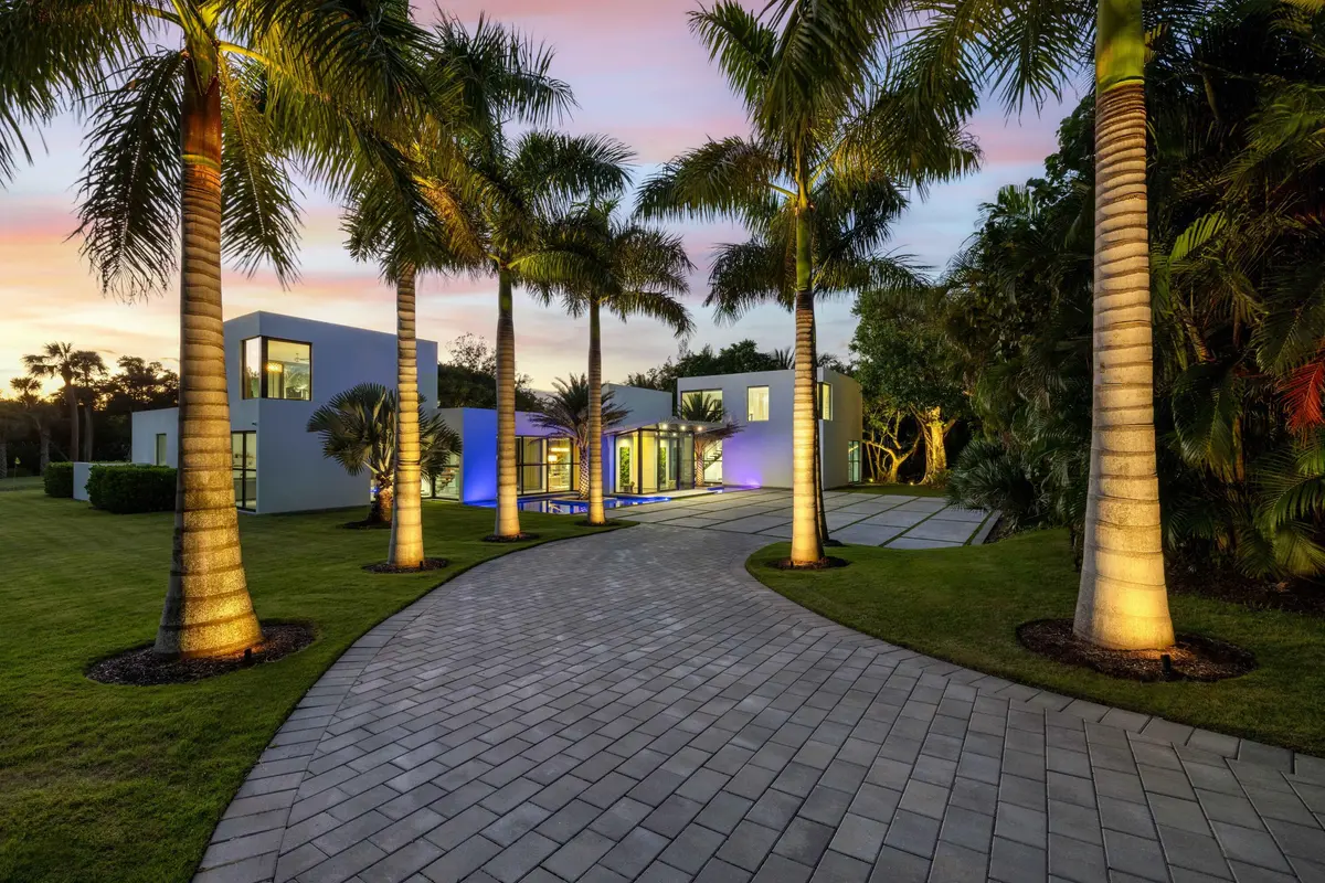 ET6A0033_2 at 12 N Beach Road, Jupiter Island