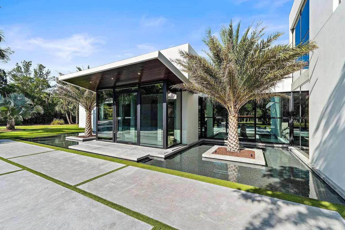 040-12NBeachRd-HobeSound-SMALL at 12 N Beach Road, Jupiter Island