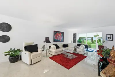 2403 Antigua Circle M1, Coconut Creek – sold