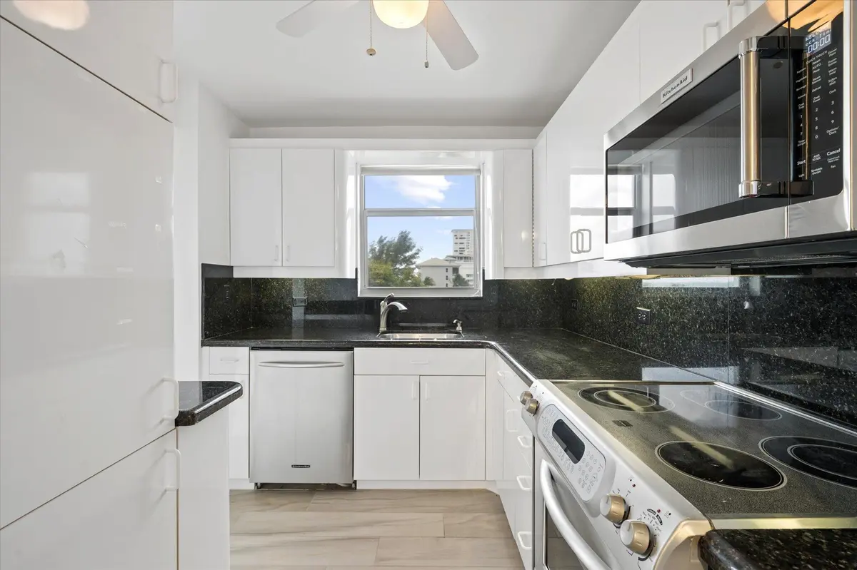 KITCHEN at 1010 S Ocean Boulevard 501, Pompano Beach