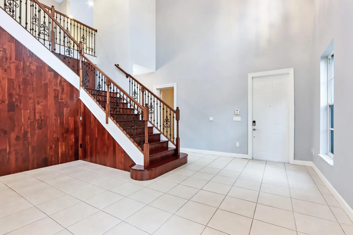Foyer at 1904 Flower Drive, Palm Beach Gardens