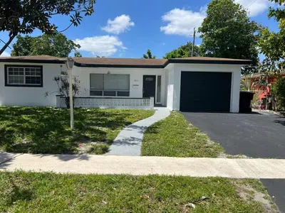 3631 NW 33rd Avenue, Lauderdale Lakes – sold