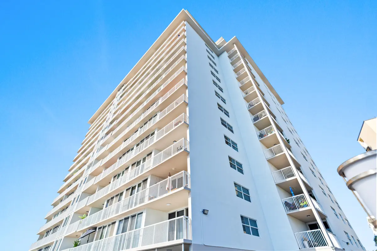 DSC04914 at 121 Golden Isles Drive Ph1, Hallandale Beach