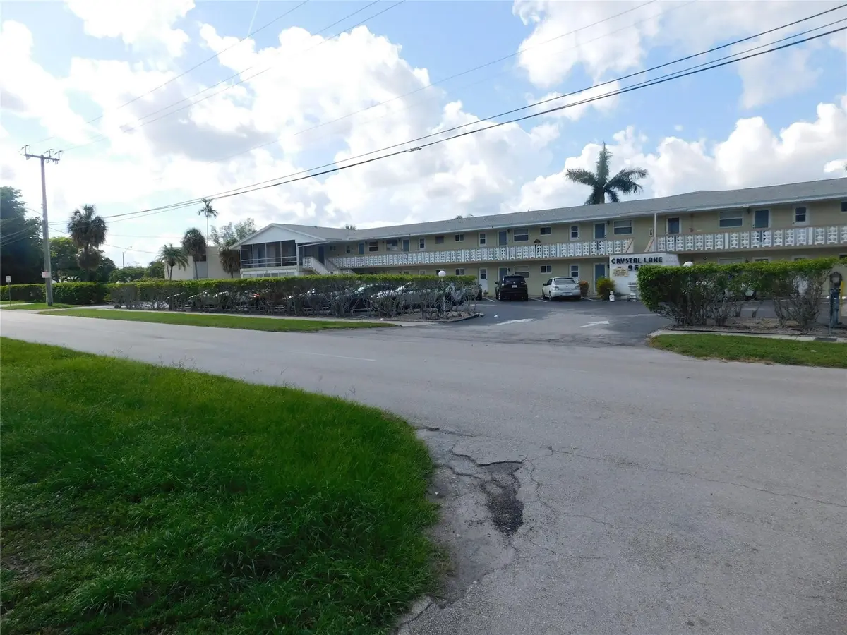 Photo 2 at 960 Crystal Lake Drive 201, Deerfield Beach