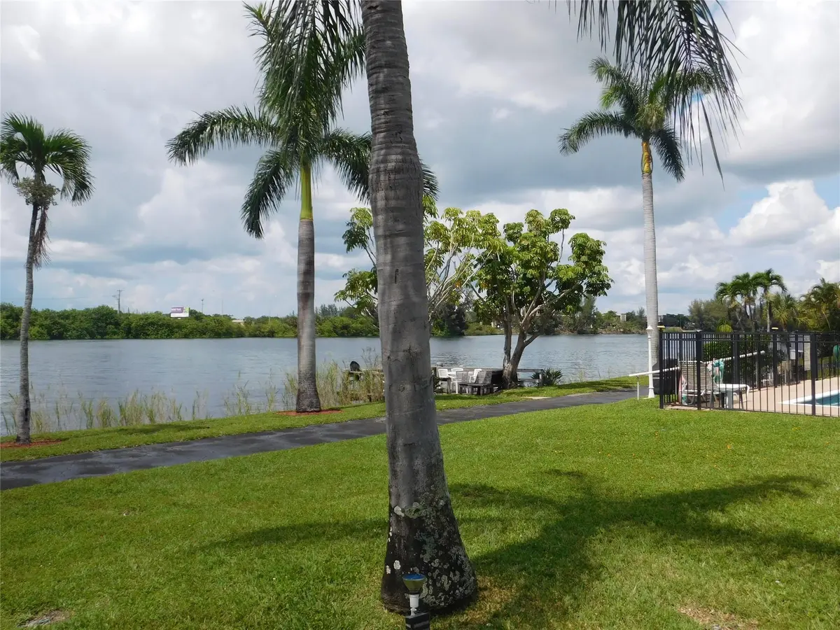 Photo 3 at 960 Crystal Lake Drive 201, Deerfield Beach