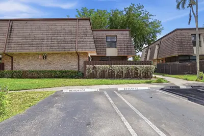 2498 NW 99th Avenue, Coral Springs – Townhouse for rent