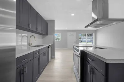 6721 Simms Street, Hollywood – sold