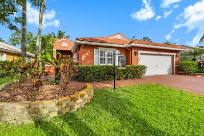 363 SW 161st Avenue, Pembroke Pines – Single Family Residence for sale