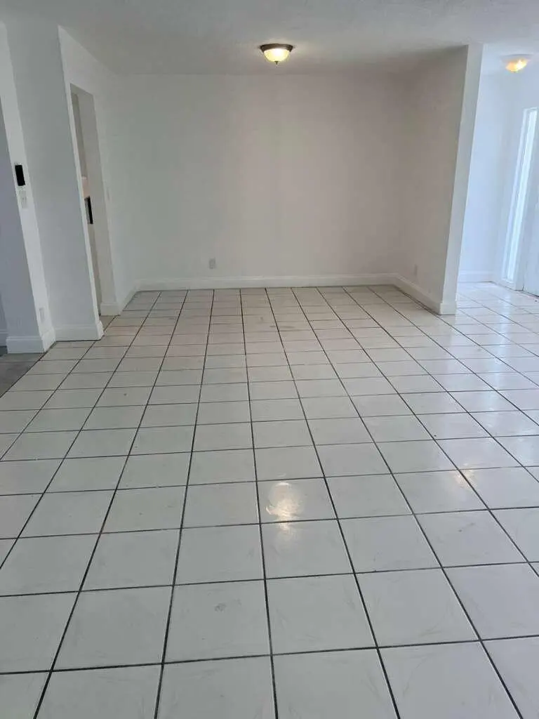 fam at 3631 NW 33rd Avenue, Lauderdale Lakes