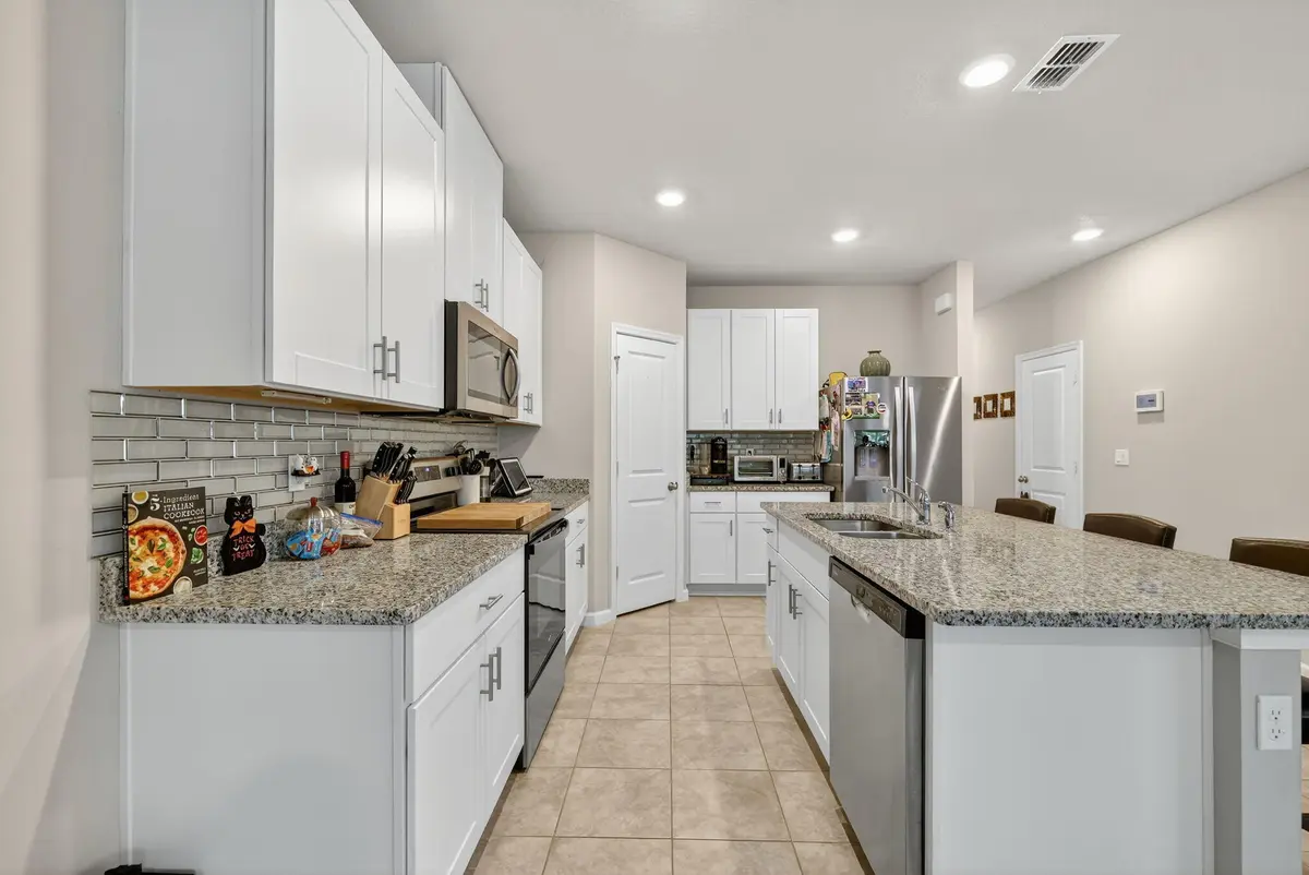 5-web-or-mls-035_3A5A1028 at 5672 SE Edgewater Circle, Stuart