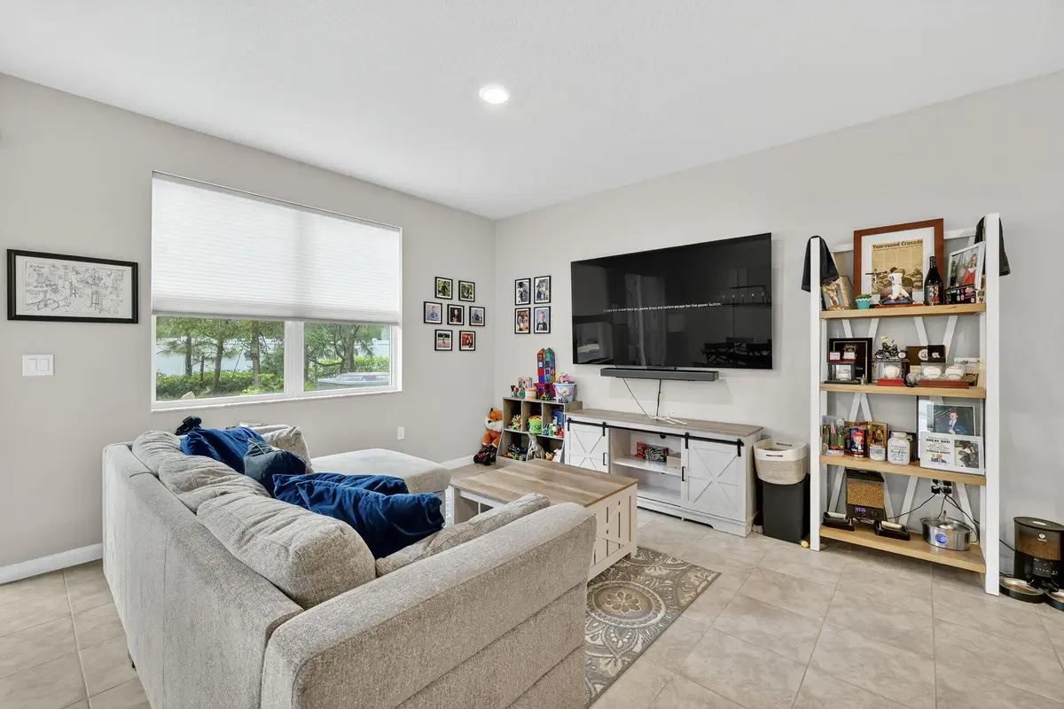 9-web-or-mls-060_3A5A1163 at 5672 SE Edgewater Circle, Stuart