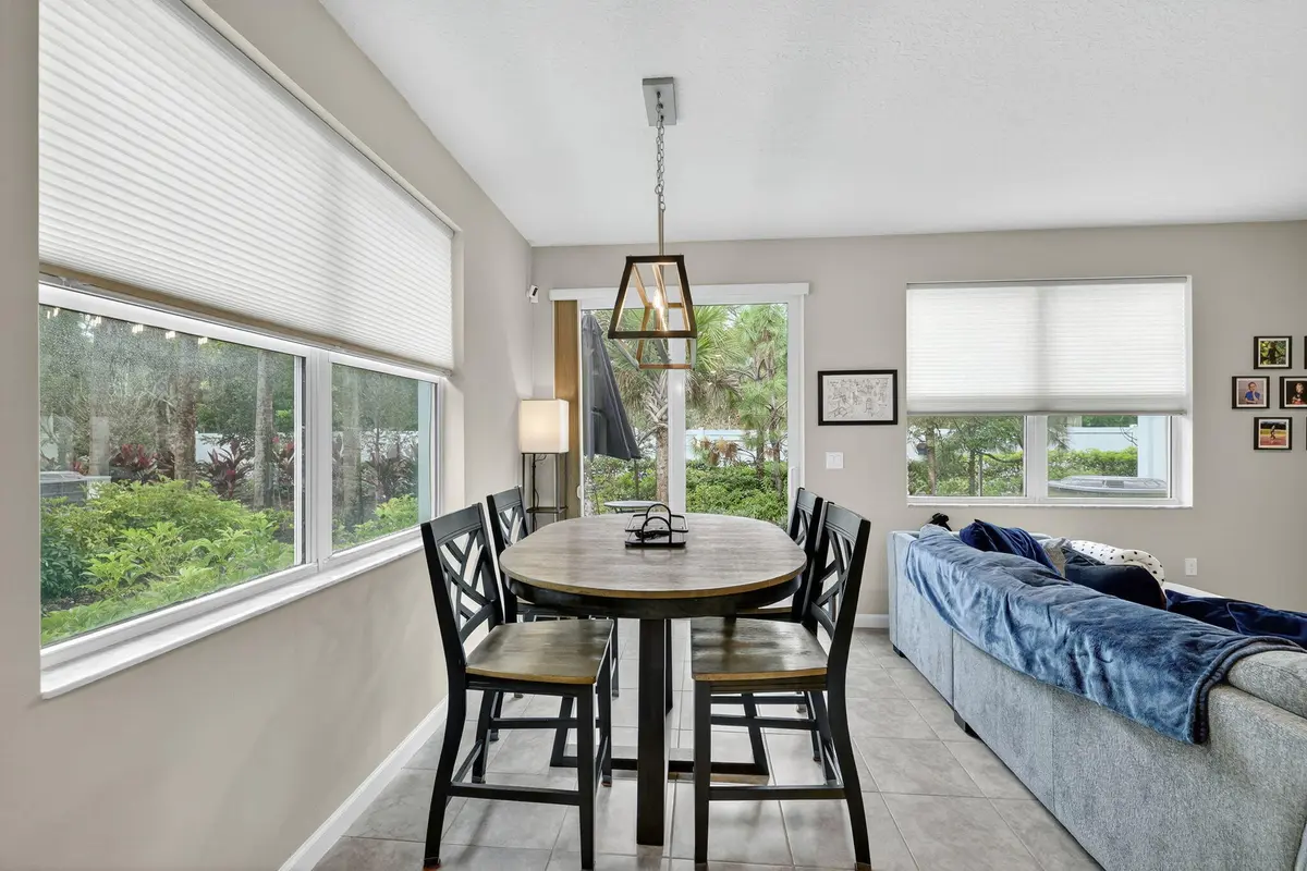 7-web-or-mls-037_3A5A1038 (2) at 5672 SE Edgewater Circle, Stuart
