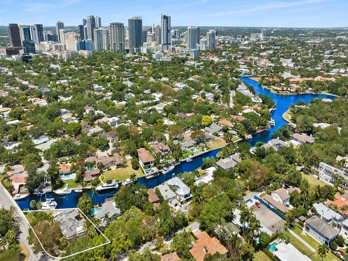 Photo 4 at 1401 SE 9th Street, Fort Lauderdale