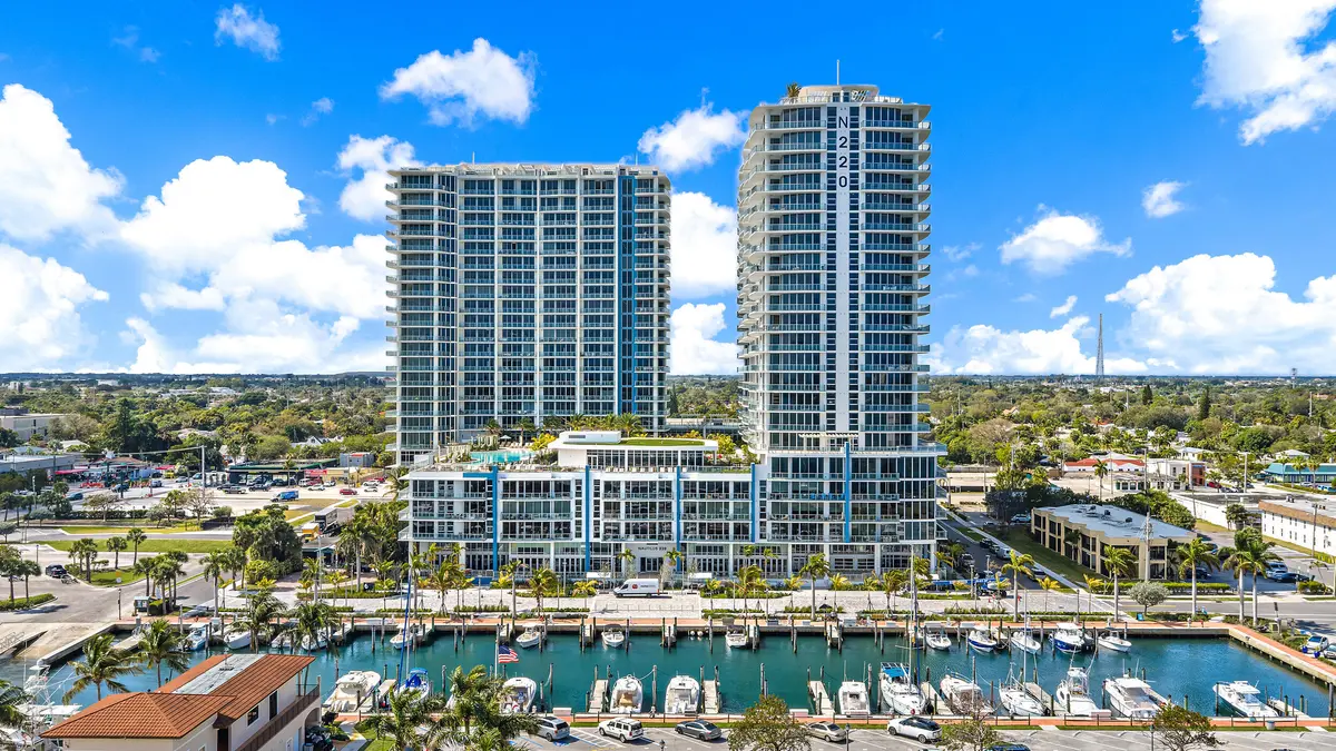 East Exposure at 220 Lake Shore Drive N-1521, Lake Park