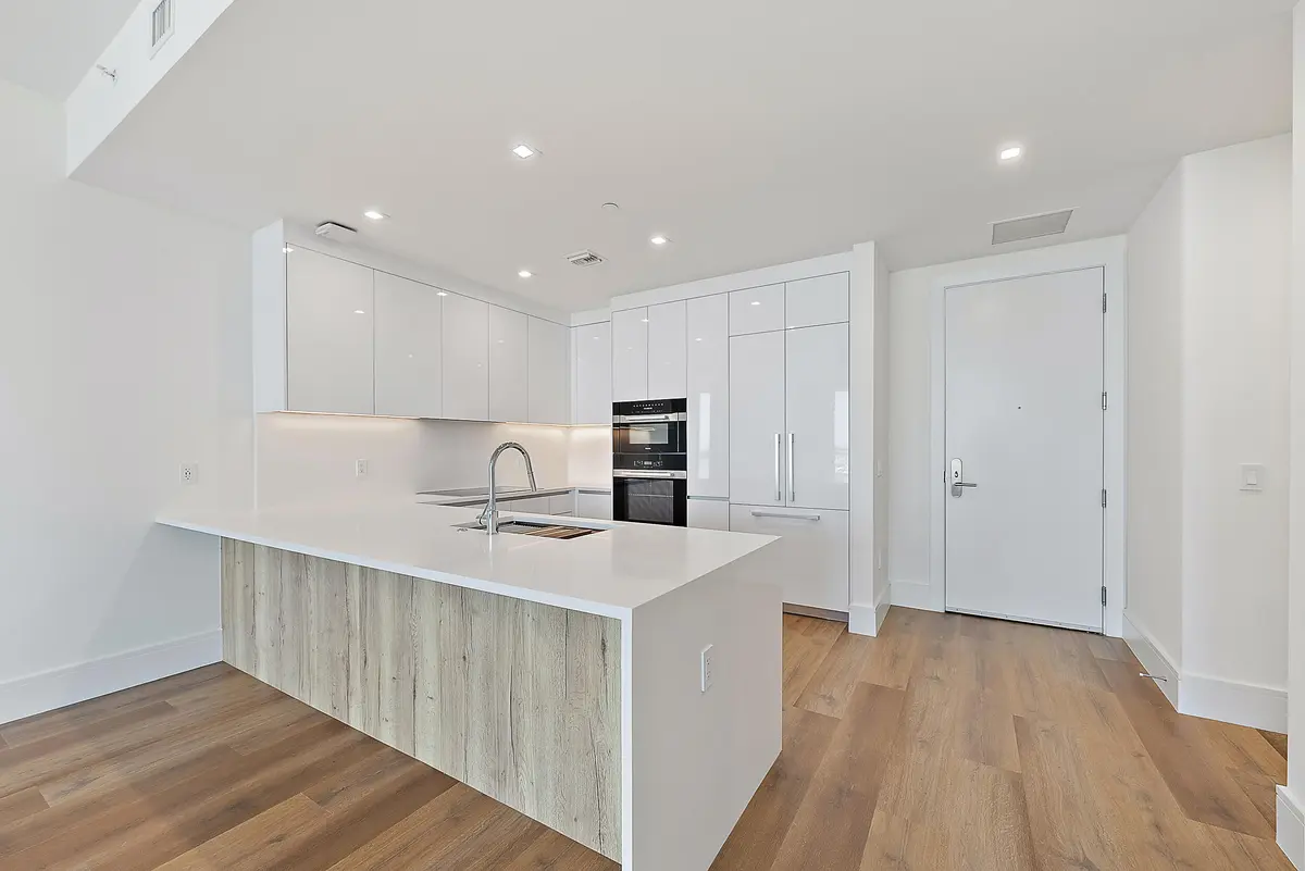 Kitchen at 220 Lake Shore Drive N-1521, Lake Park