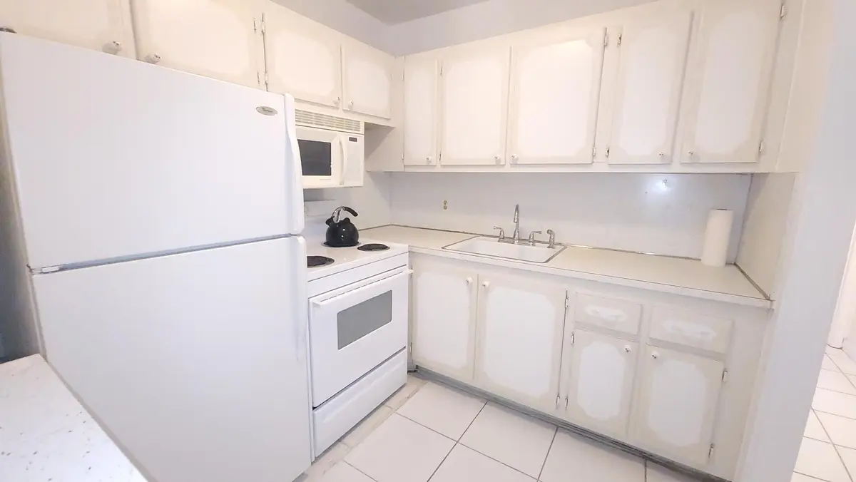 319 Chatham P, West Palm Beach, FL – photo 7
