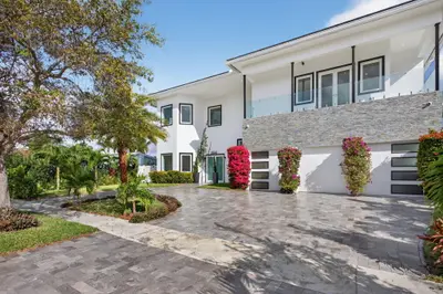 2641 NE 48th Street, Lighthouse Point – Single Family Residence for sale