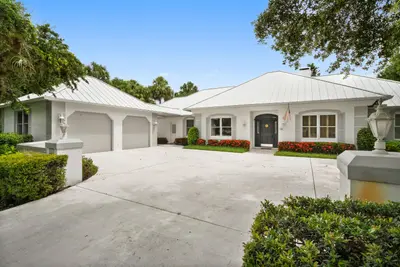 4381 SW Parkgate Boulevard, Palm City – Single Family Residence for rent