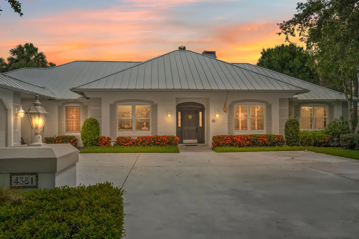 DSC07314_Twilight at 4381 SW Parkgate Boulevard, Palm City