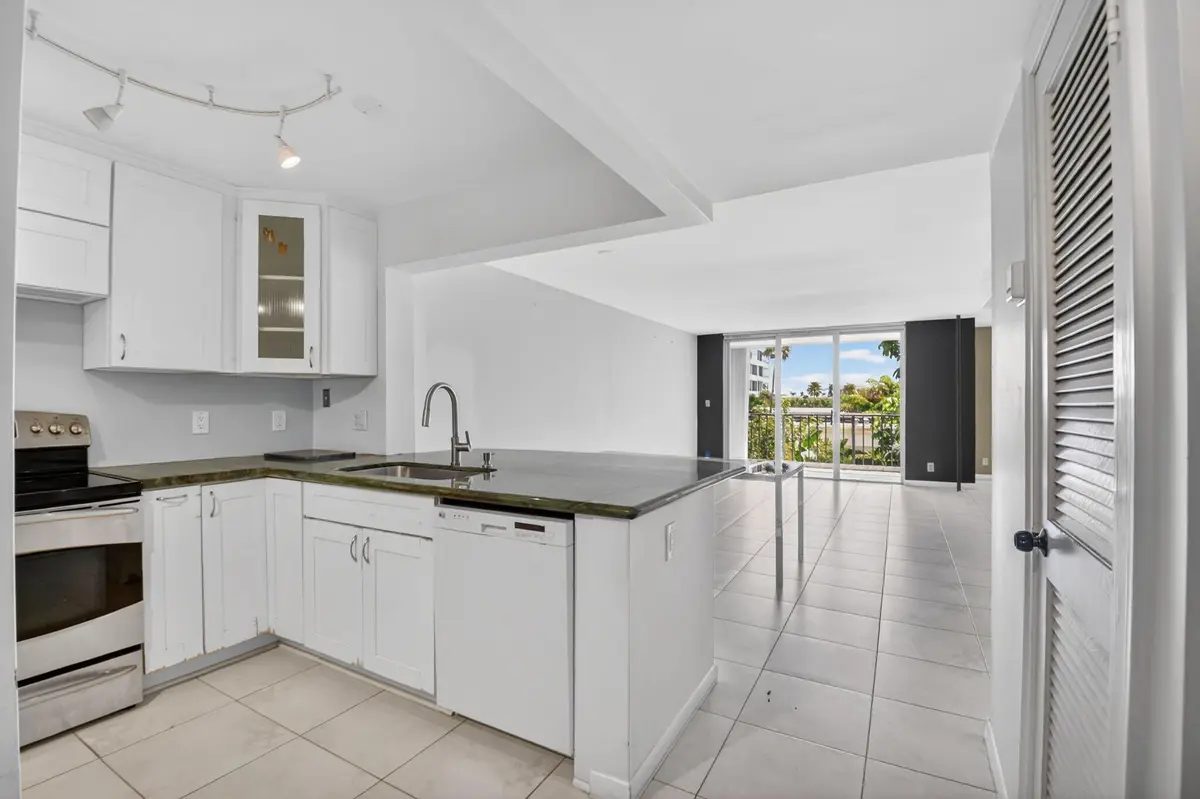 4-web-or-mls-DSC_8693 at 3581 S Ocean Boulevard 3c, South Palm Beach