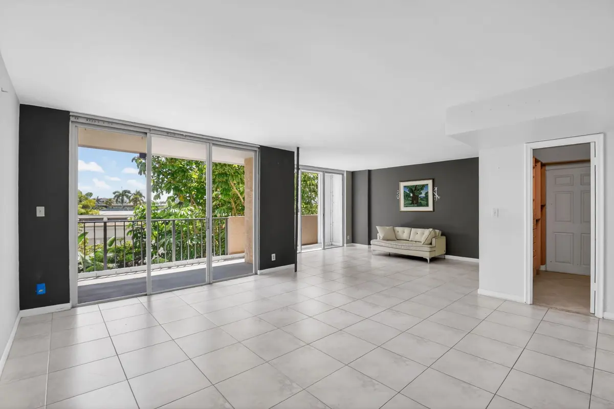 9-web-or-mls-DSC_8719 at 3581 S Ocean Boulevard 3c, South Palm Beach