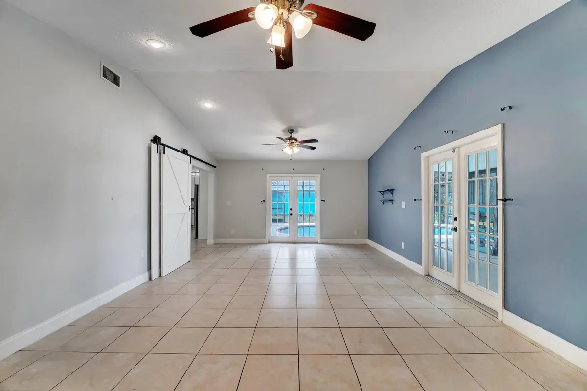 Flex room to pool/patio at 1918 SE Cheltenham Street, Port St. Lucie