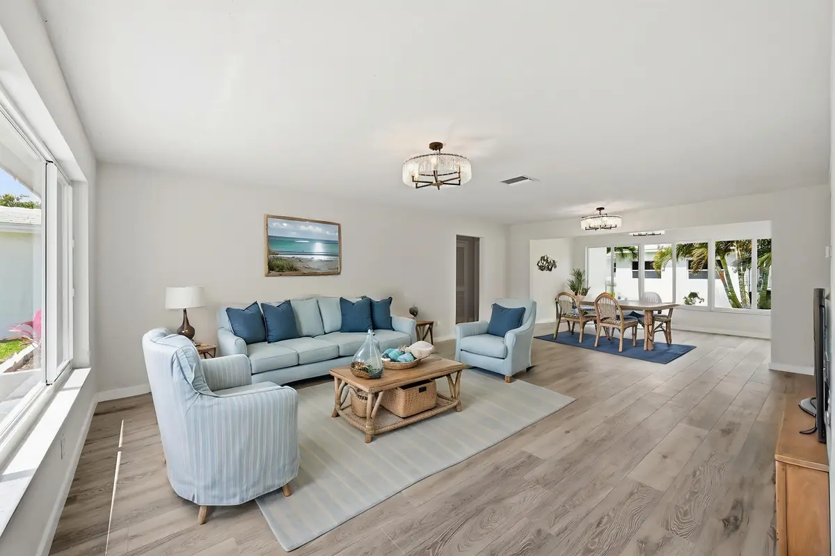Living Room at 2631 W Golf Boulevard, Pompano Beach